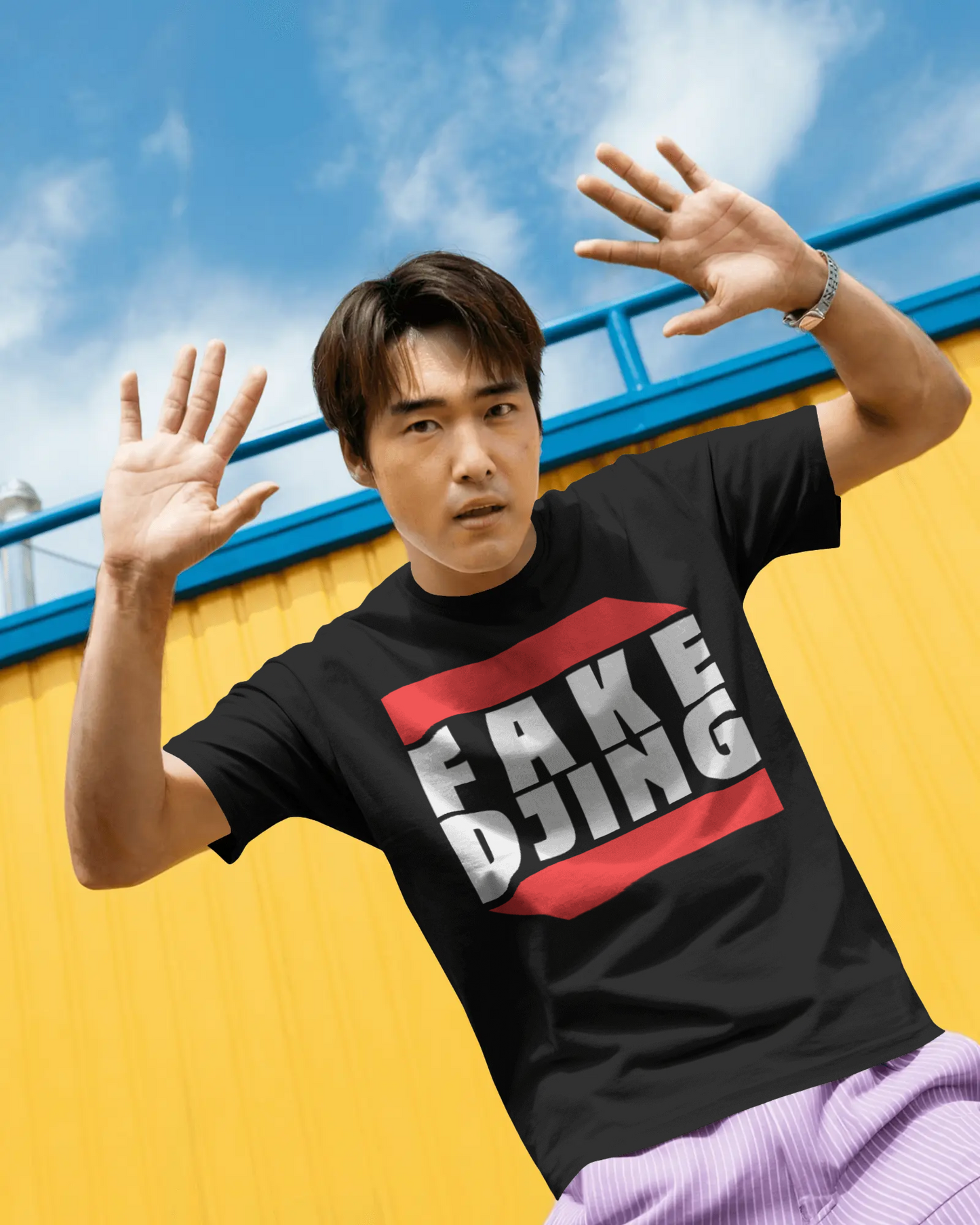 T-Shirt FAKE DJING schwarz