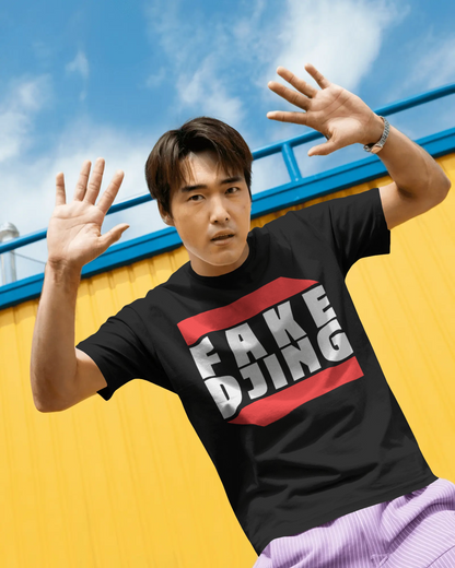 T-Shirt FAKE DJING schwarz